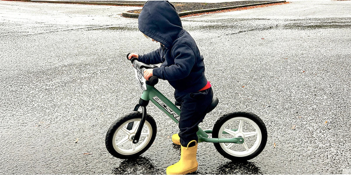 What are the advantages and disadvantages of using a balance bike over training wheels when teaching kids how to ride bikes?