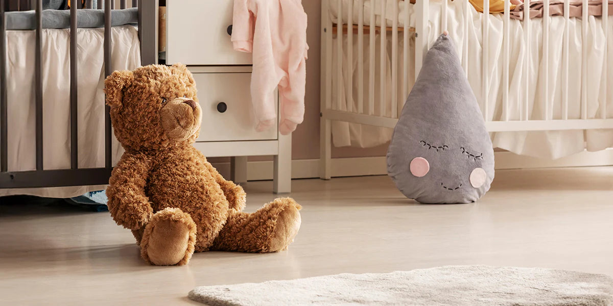 Bedside Crib vs Bassinet for Small Bedrooms: Which Setup Works Better?