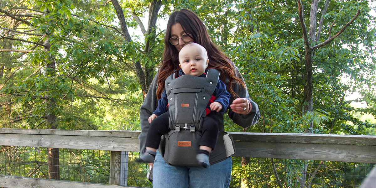What the International Hip Dysplasia Institute Wants Parents to Know About Baby Carriers