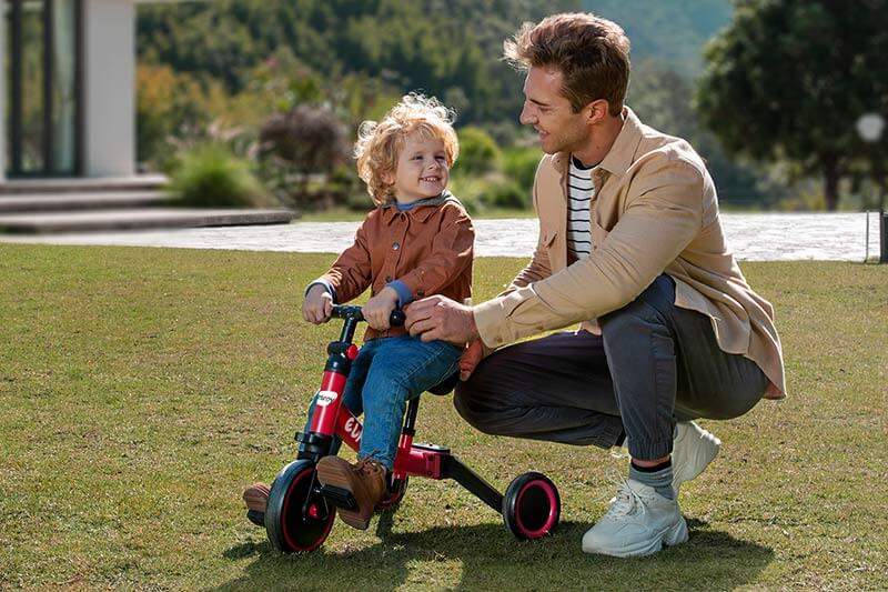 Teach your child to ride a toddler tricycle